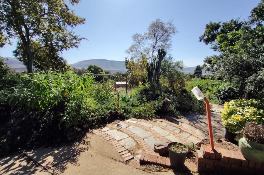 4 Bedroom Property for Sale in Leeuwenkloof North West